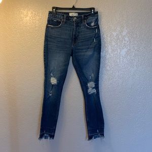 Abercrombie & Fitch. Size 26/2 R. The skinny high rise.